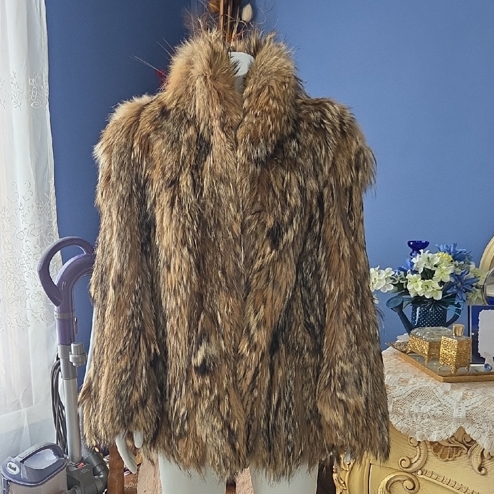 Luxurious Coyote Fur Coat for Women